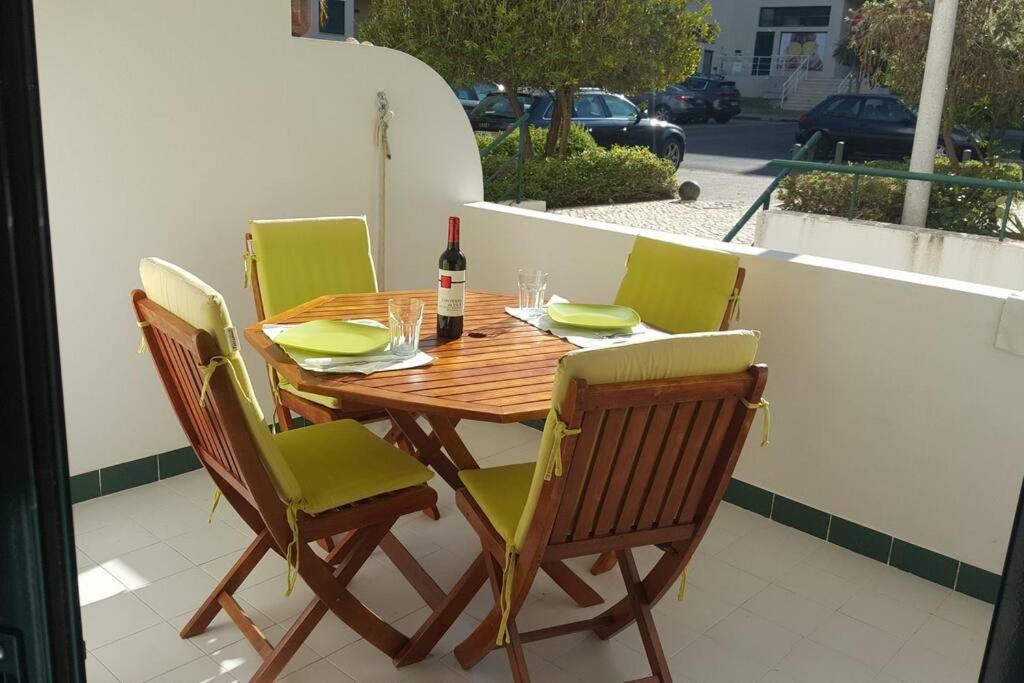 Charming Beachside Apartment- The Perfect Getaway! อัลบูเฟรา ภายนอก รูปภาพ